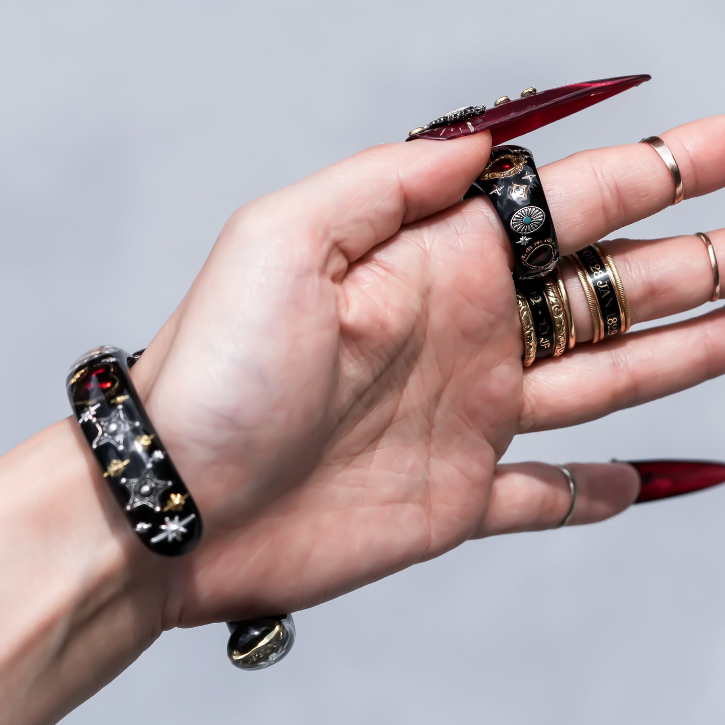 Sacred Heart Halo Ring - Black × Deep Red / #14 #16