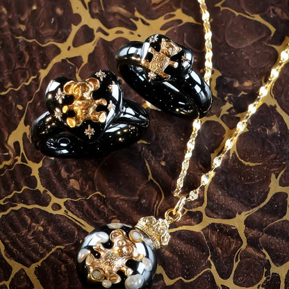 Bear Small Heart Ring - Black / #9 #12 #17