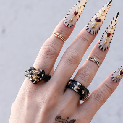 Bear Small Heart Ring - Black / #14