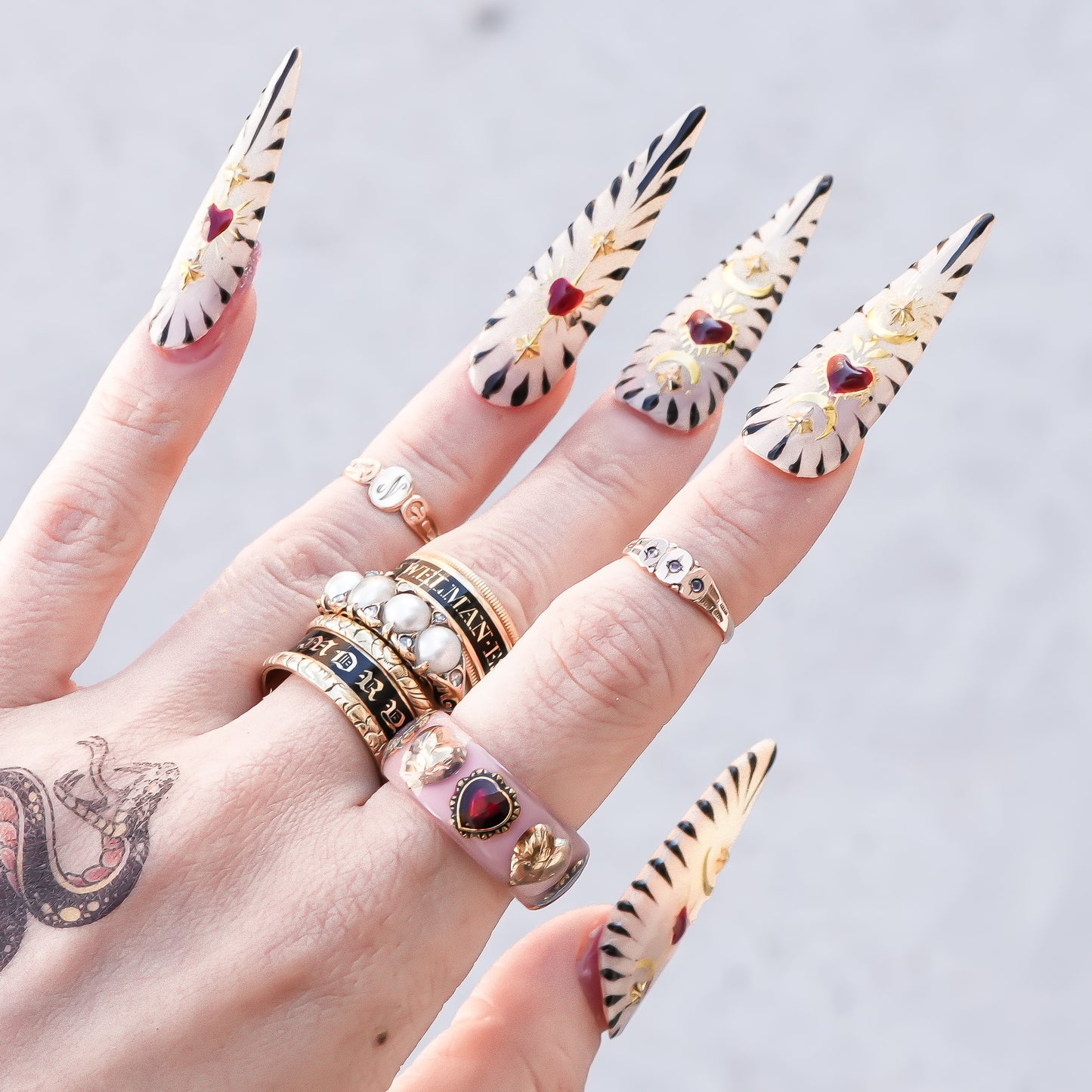 Sacred Contrast Heart Ring – Smoky Pink /  #11