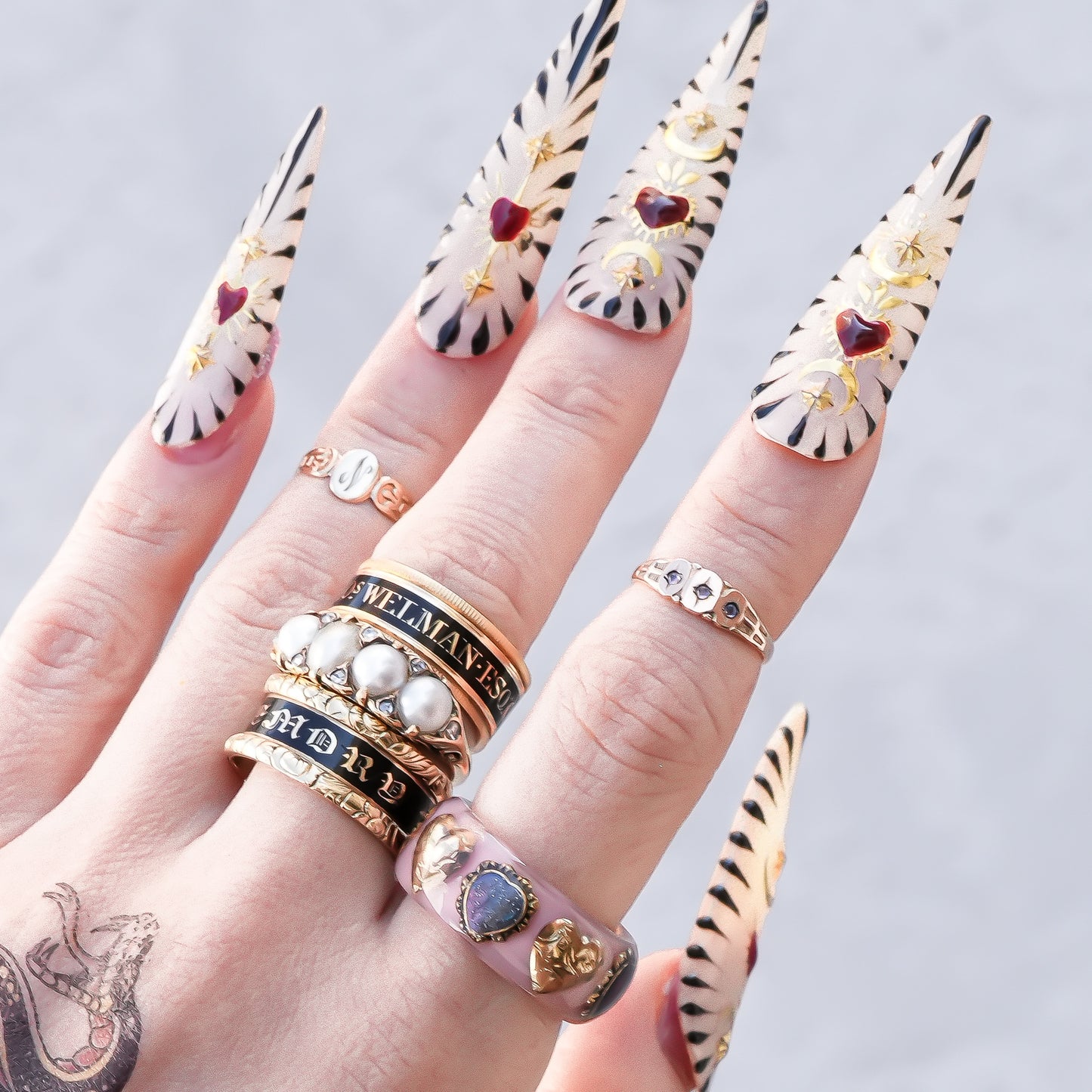 Sacred Contrast Heart Ring – Smoky Pink /  #11