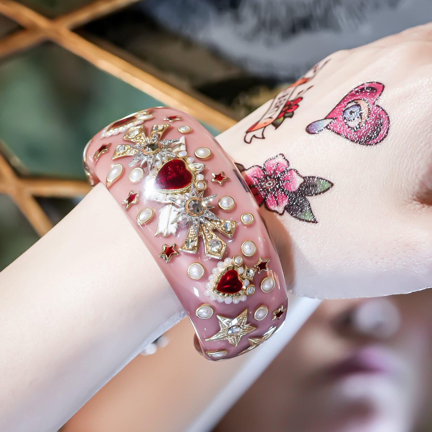 Cupid’s Heart Bracelet – Smoky Pink × Deep Red