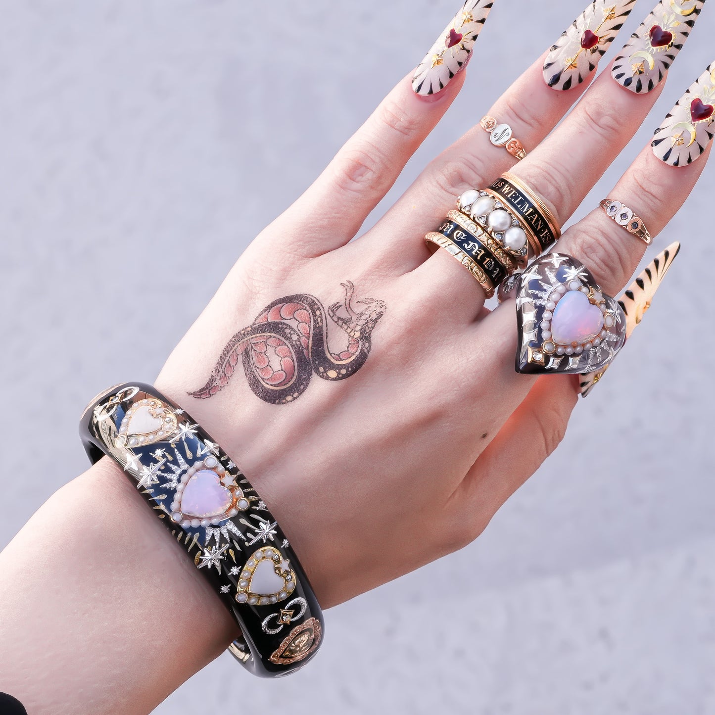 Stardust Heart Bracelet - Black×Pink Opal