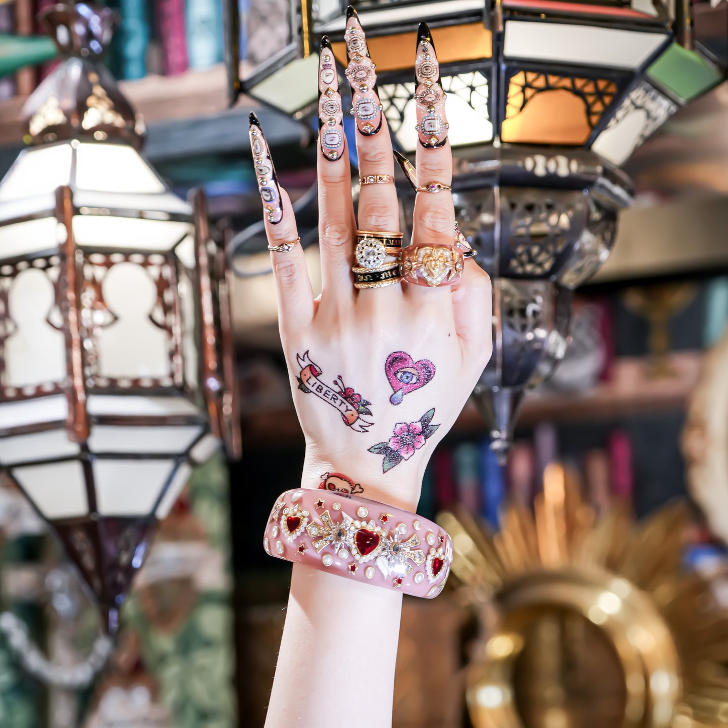 Cupid’s Heart Bracelet – Smoky Pink × Deep Red