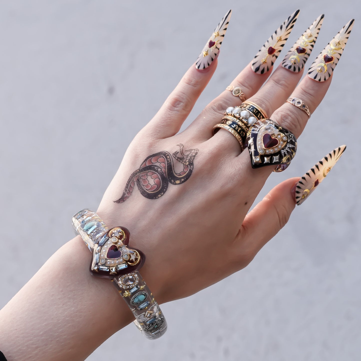 Heart charm bracelet - Red×Grayish