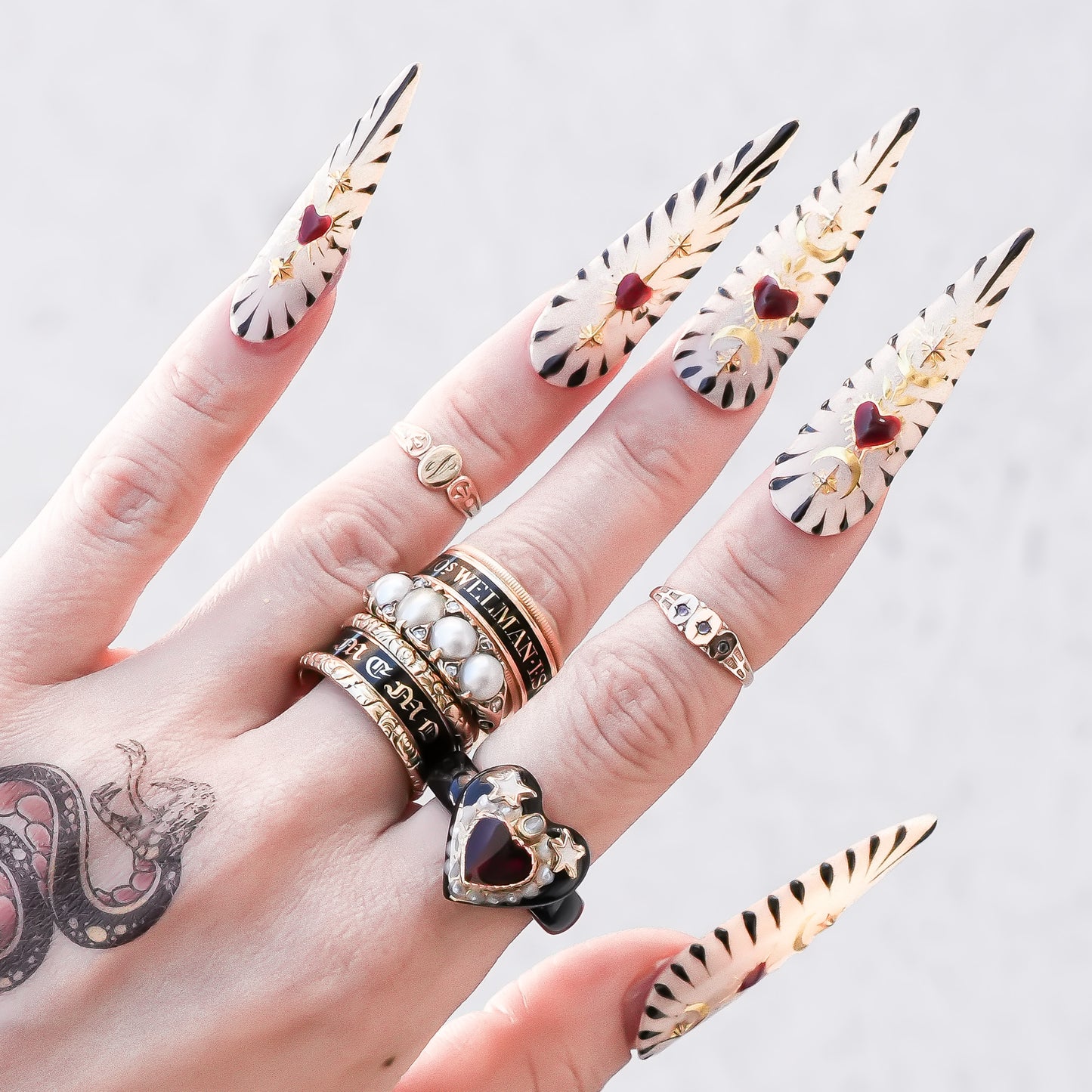 Starlit Heart Ring - Black / #11 #13