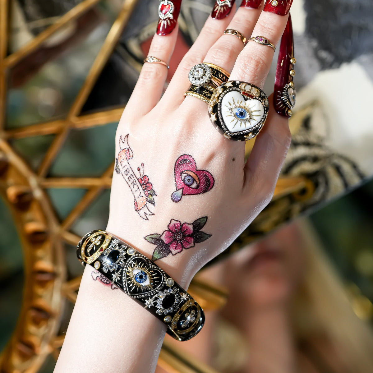 Nocturnal Eye Cross Bracelet - Black × Black