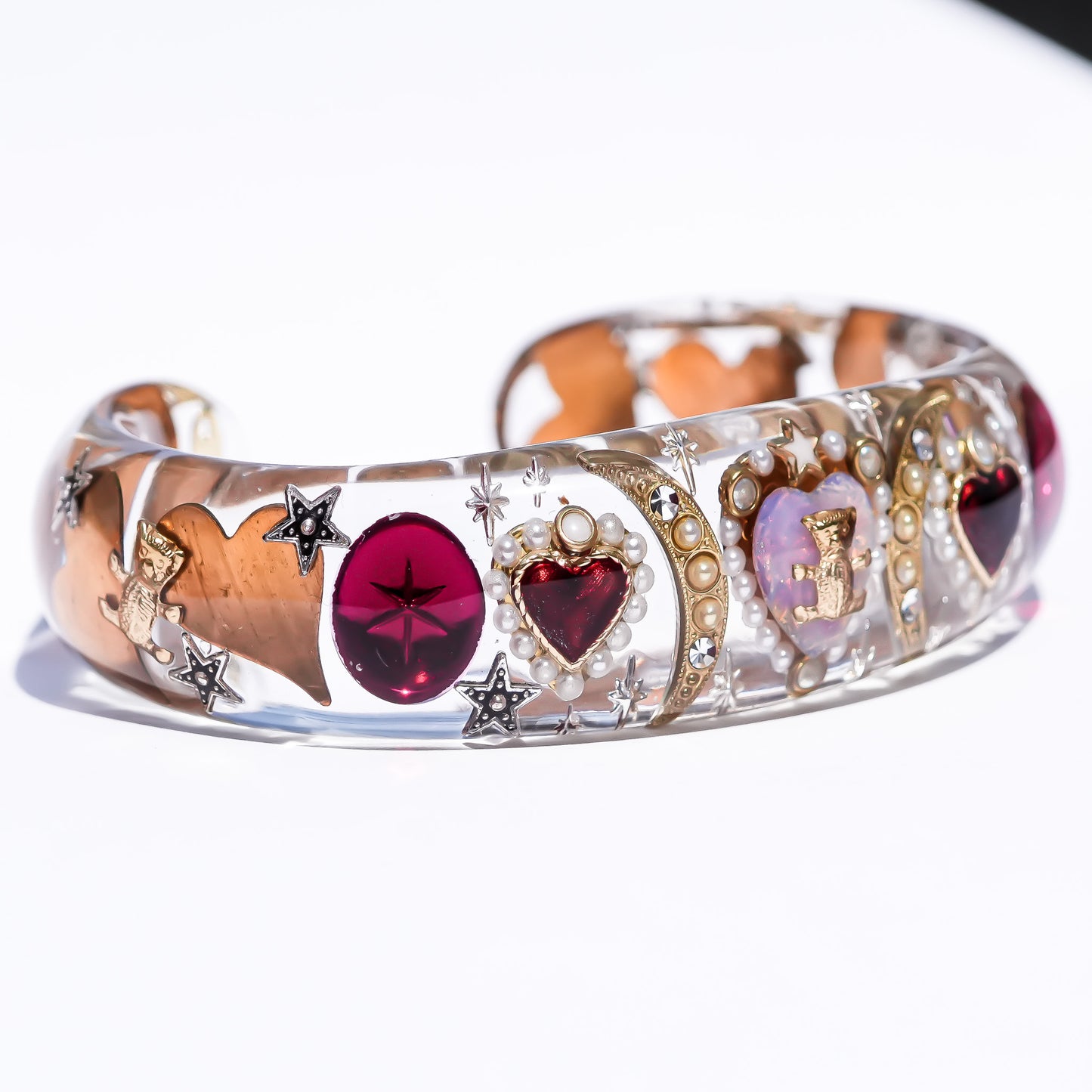 Little Bear’s Treasure Bracelet – Clear × Magenta Pink