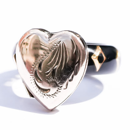 1800s Antique Engraved Heart Locket Ring – 9K / Black / #12