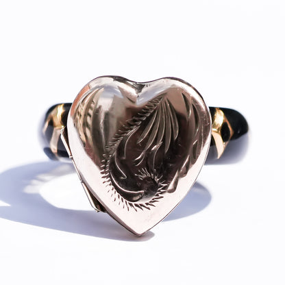 1800s Antique Engraved Heart Locket Ring – 9K / Black / #12