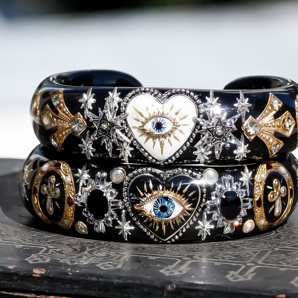 Midnight Eye Heart Bracelet - Black × White