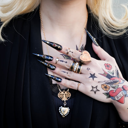 HEART NECKLACE / GOLD / BLACK / STAR