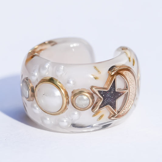 Celestial Pearl Moon Ear Cuff – Smoky white