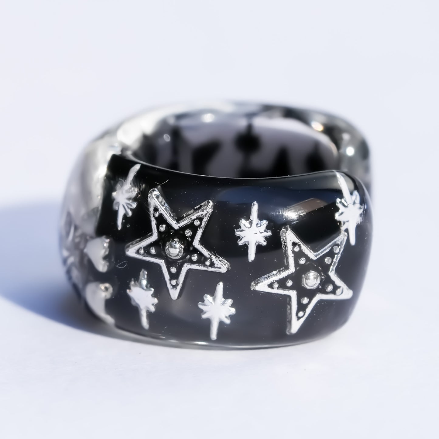 Memento mori skull Ear Cuff – black × Silver