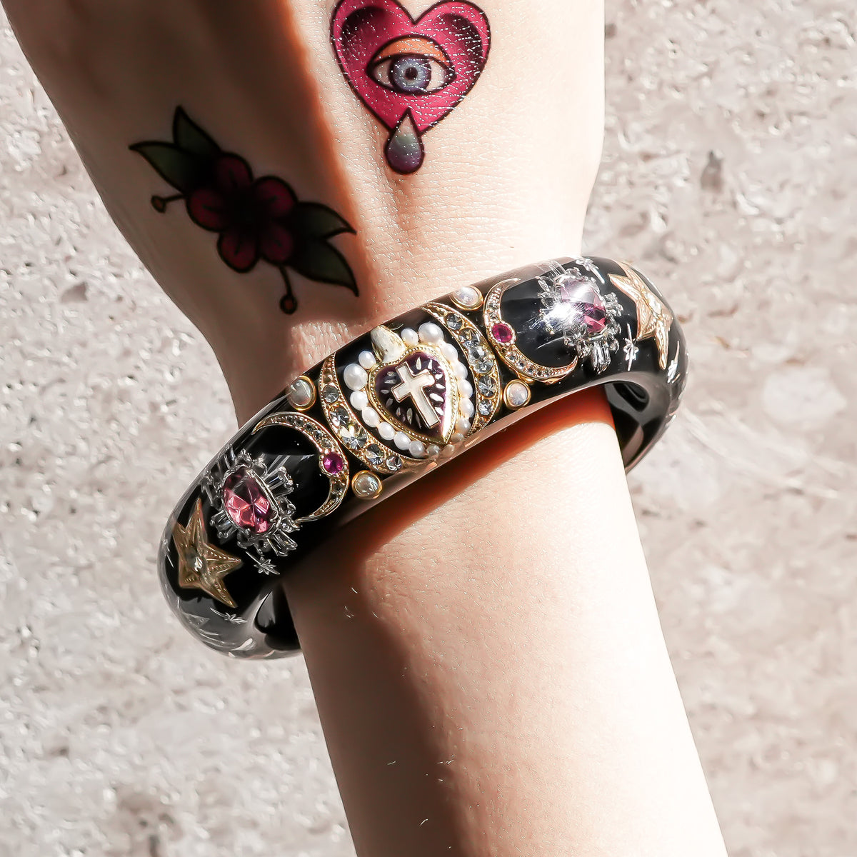 Bracciale Crimson Eye a cuore - Nero × Rosso × Oro