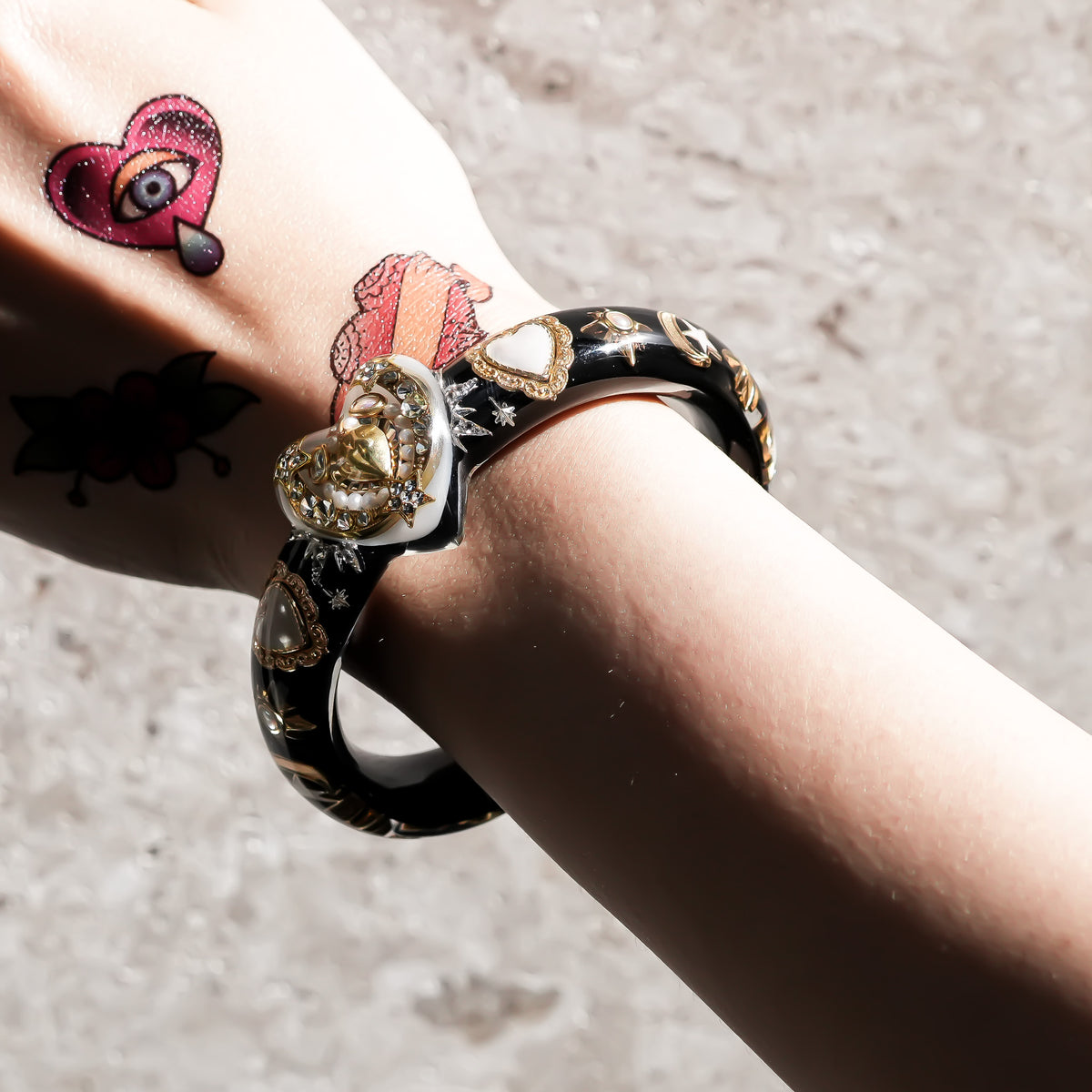 The Celestial White Heart Bracelet - Black × White
