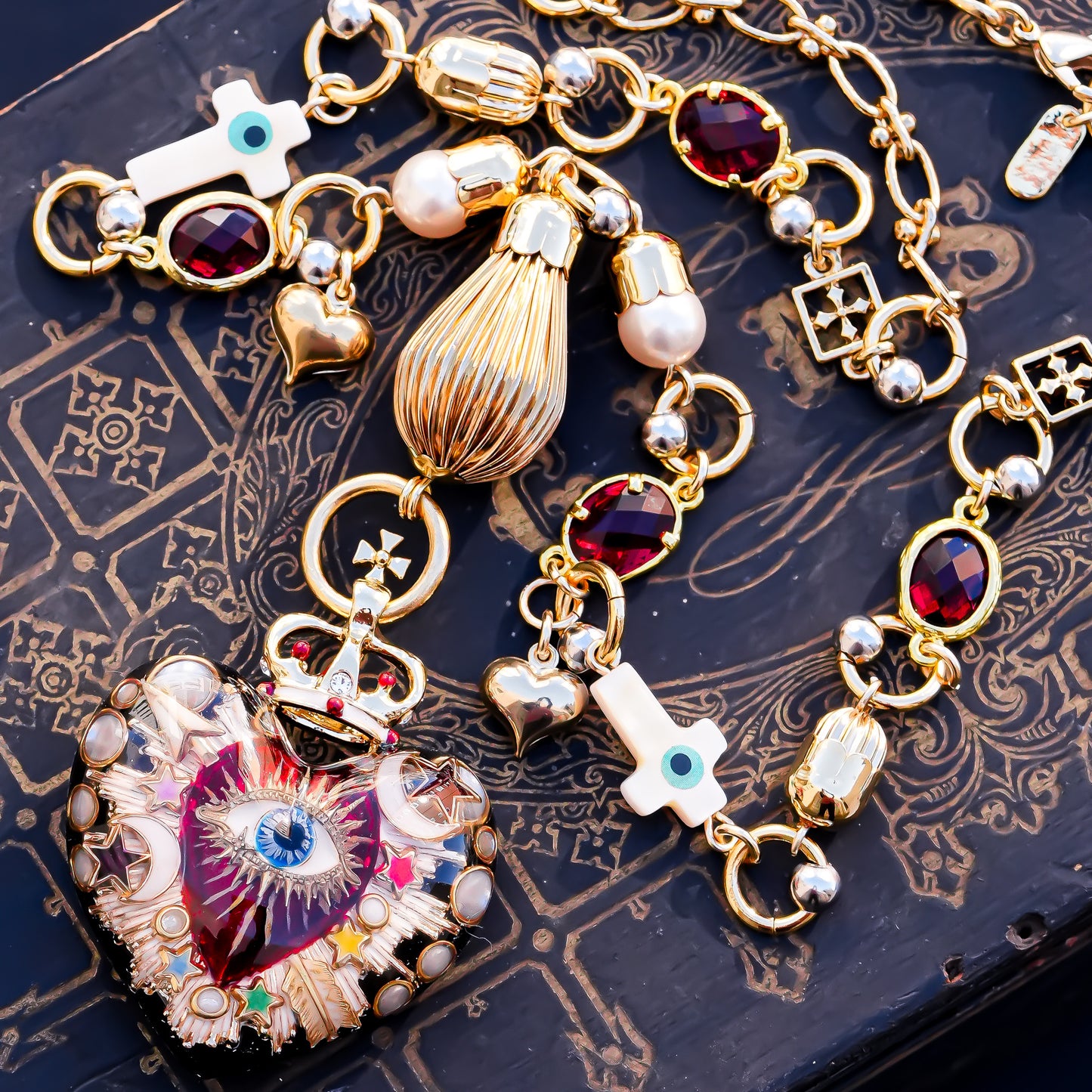 Celestial Lucky Heart Necklace - Black × Red