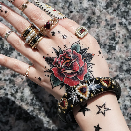 Radiant Heart Bangle – Jet Black