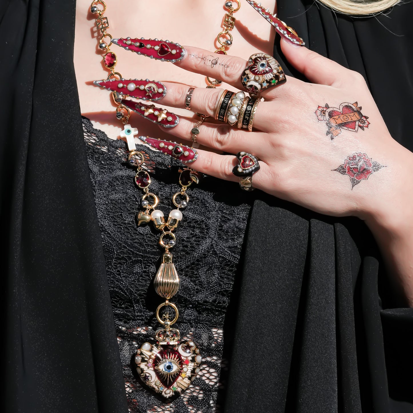 Celestial Lucky Heart Necklace - Black × Red