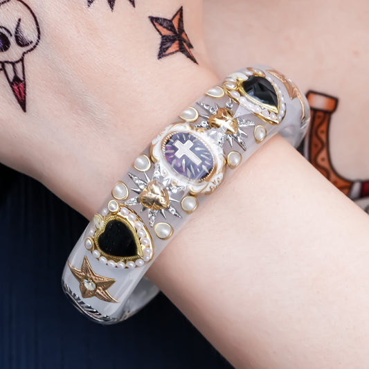 The Baroque Chapel Cross Bracelet - Smoky White × Black