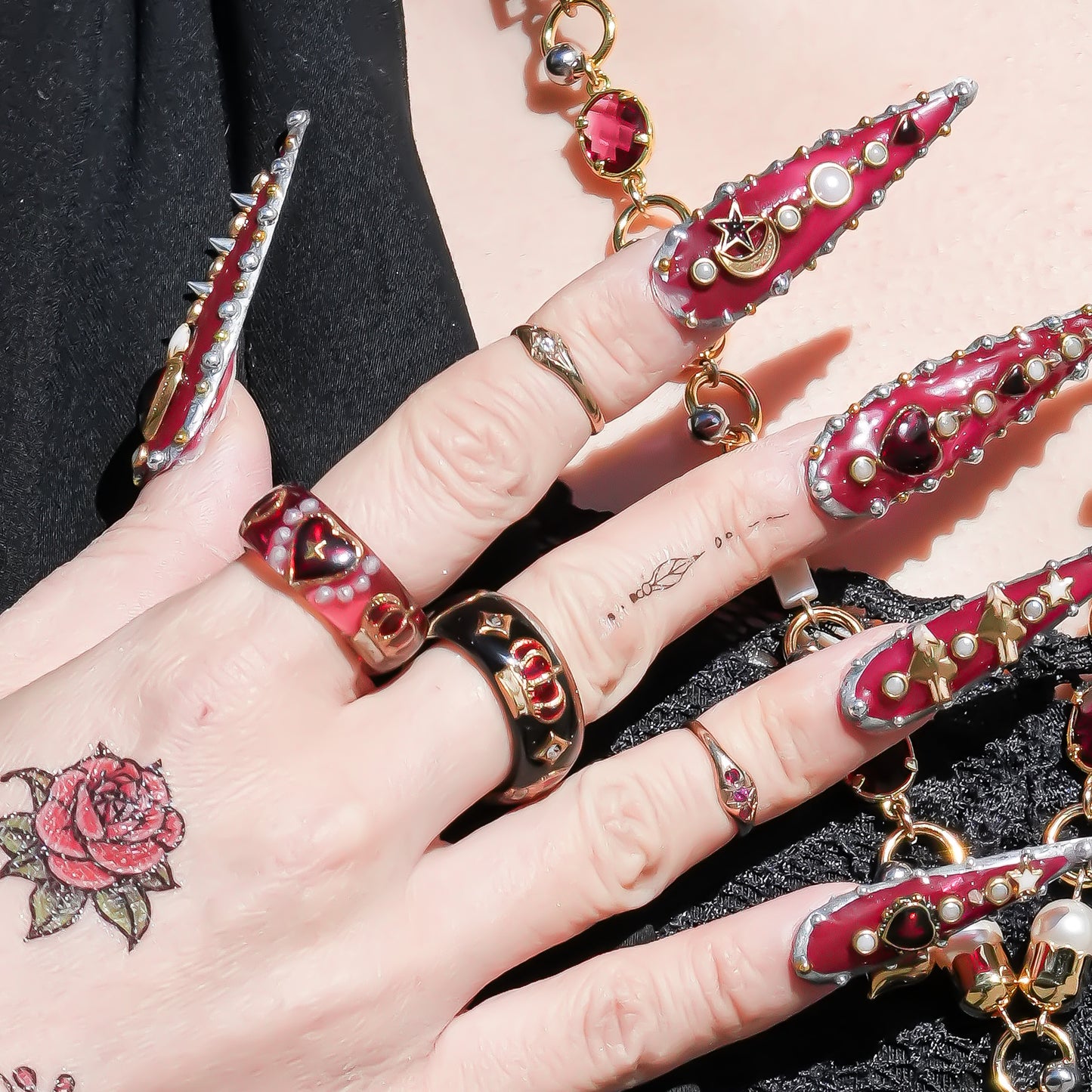 Sacred heart crown ring - red / #12 #13 #14