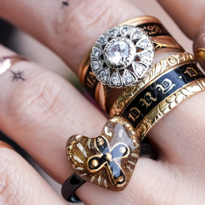 The Sacred Cross Heart Ring - Gold × Black / #6