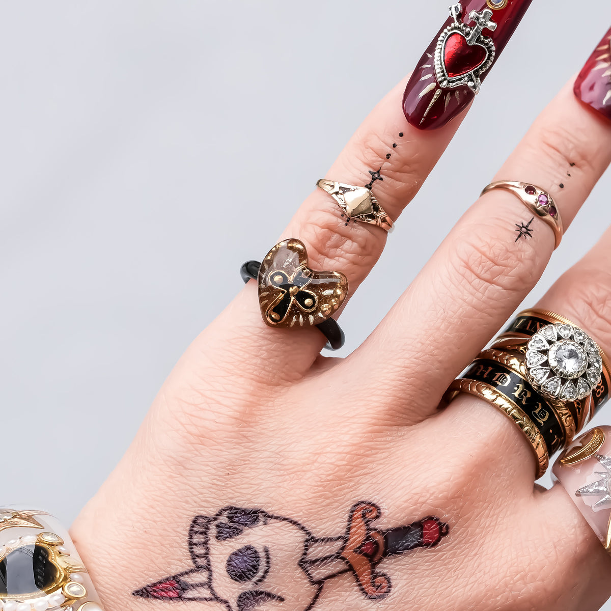 The Sacred Cross Heart Ring - Gold × Black / #6