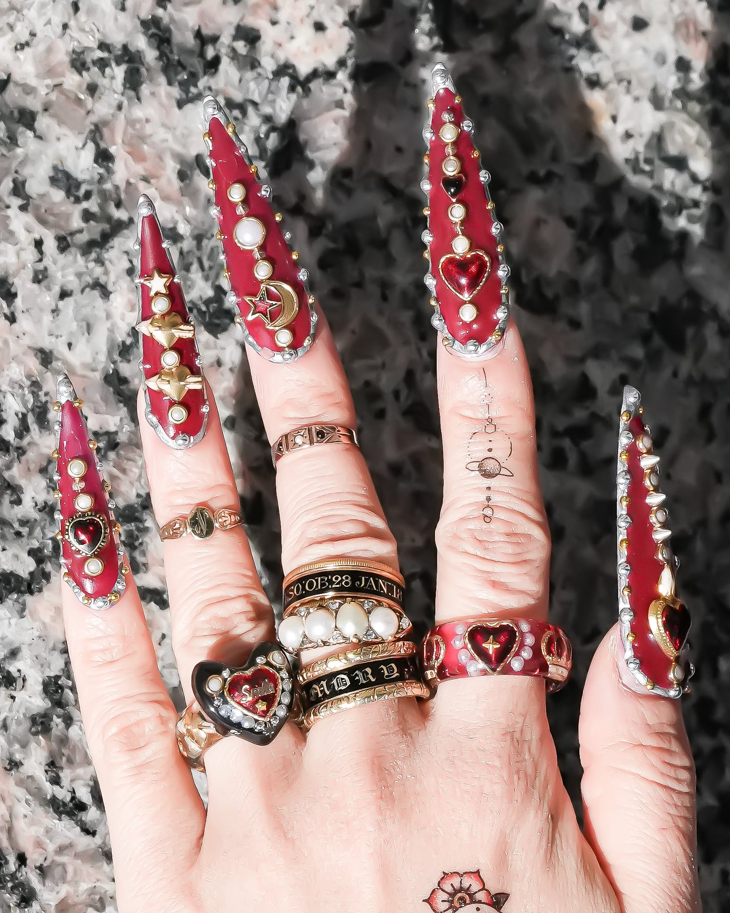 Sacred heart crown ring - red / #12 #13 #14