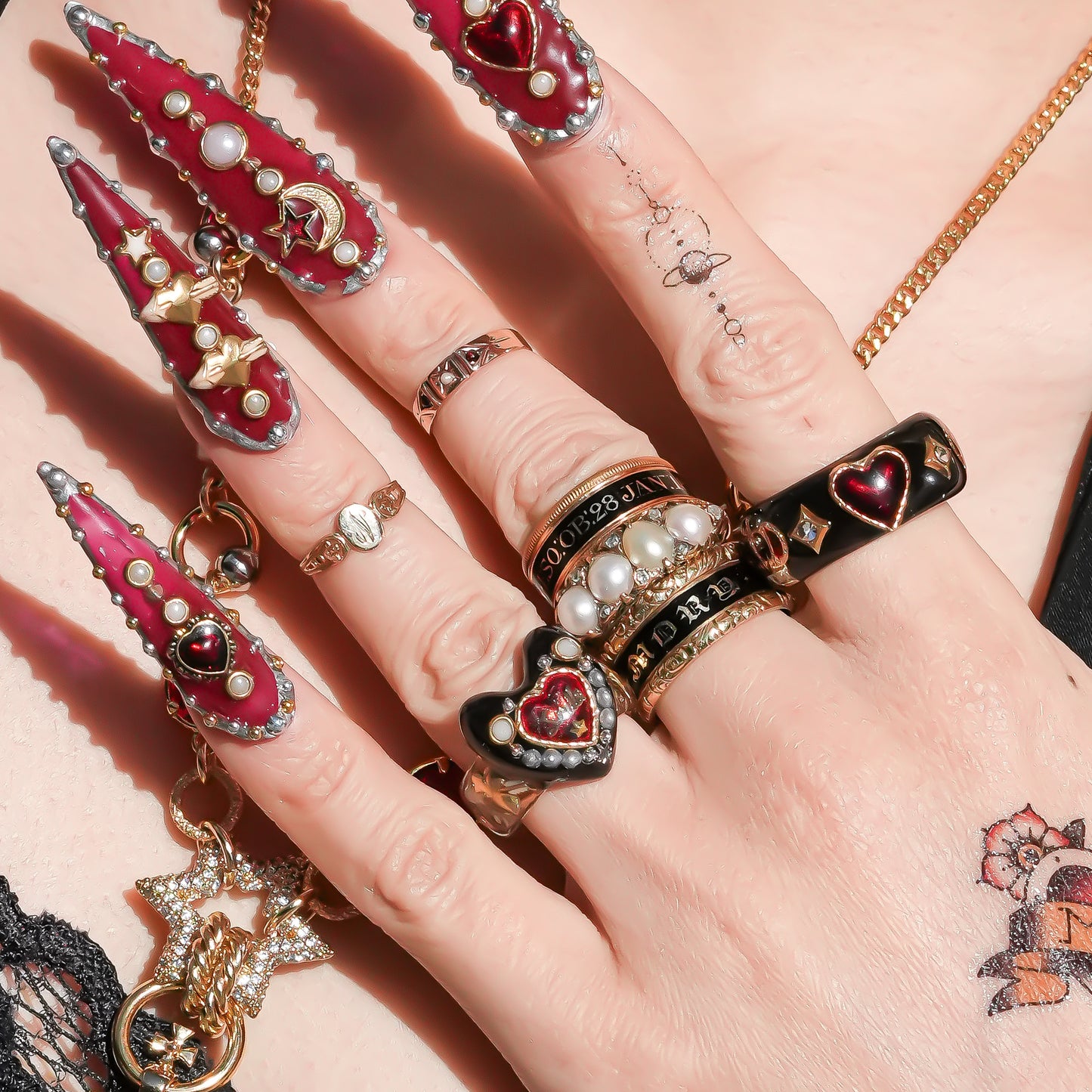 Crowned heart band ring - black × red / ＃11 #12