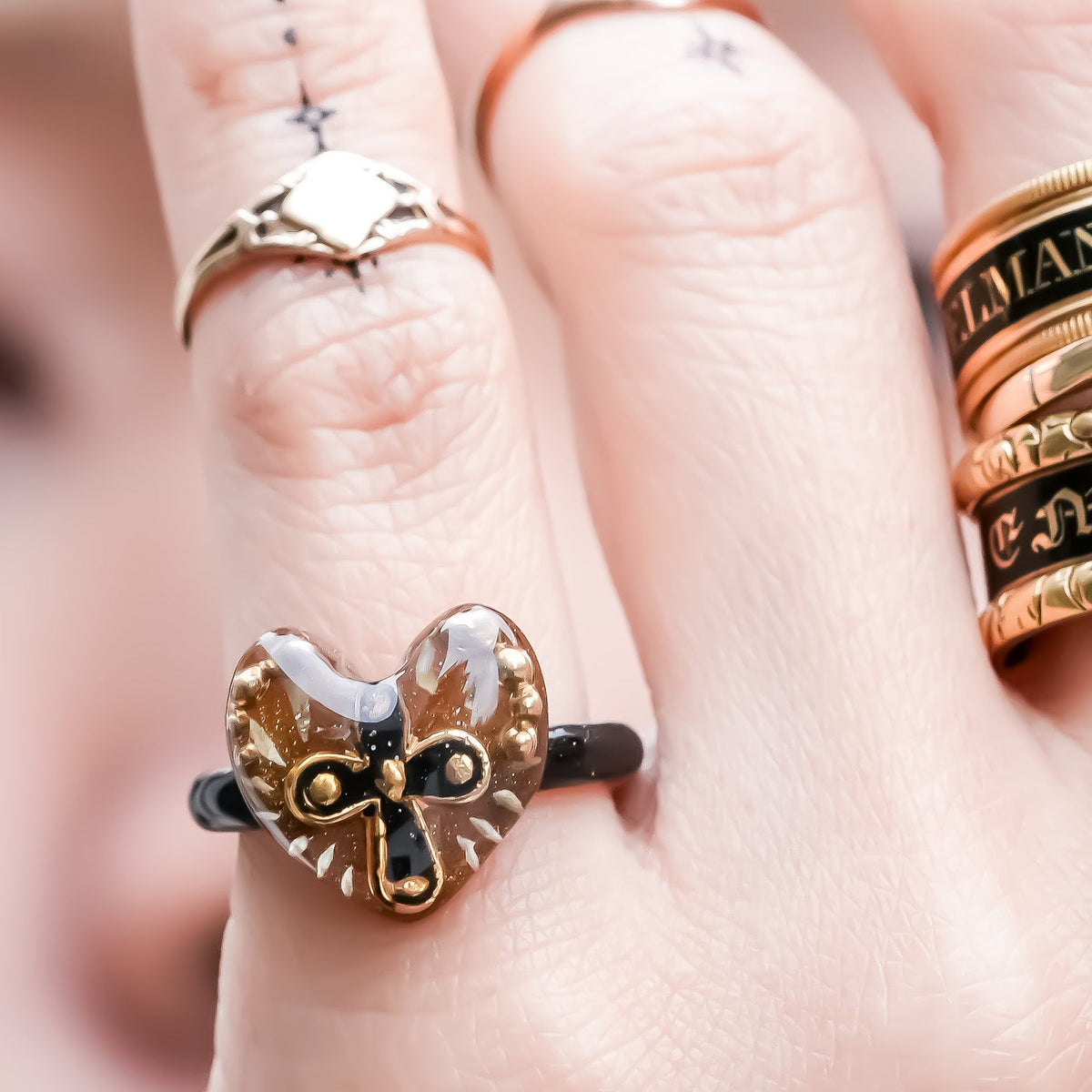 The Sacred Cross Heart Ring - Gold × Black / #6