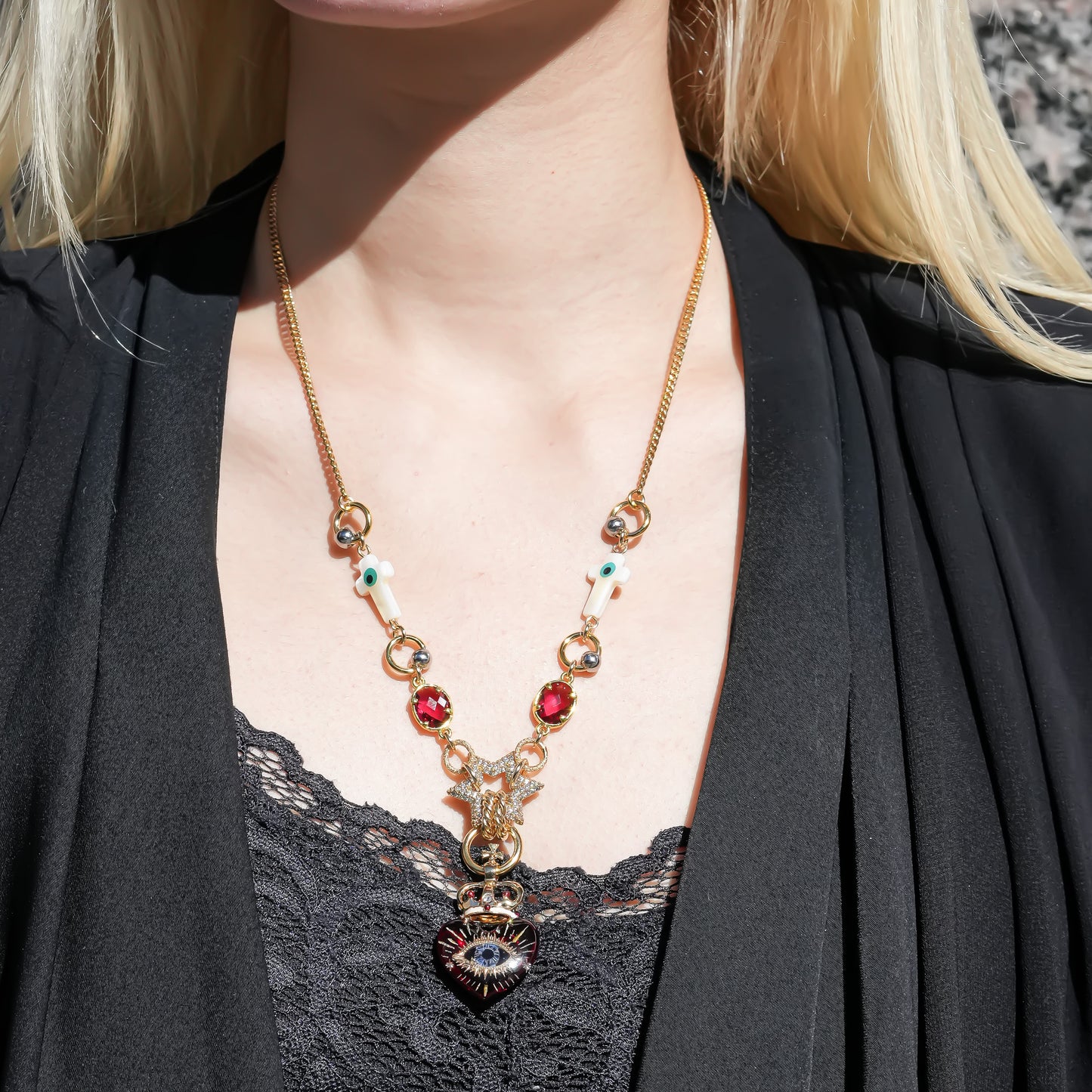 Sacred eye heart necklace – red