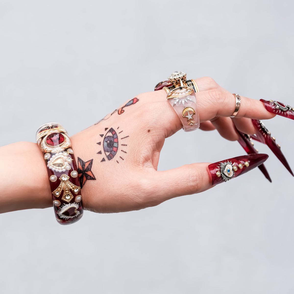 The Baroque Chapel Cross Bracelet - Ruby Red × Gold