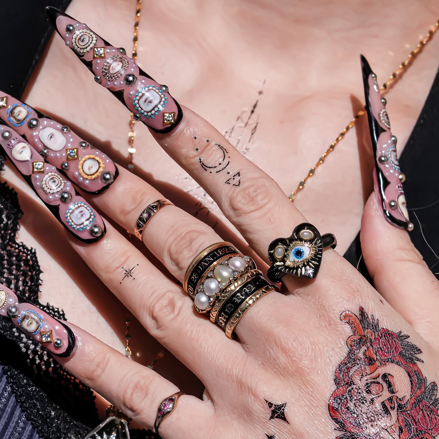 Sacred eye heart ring - black × pearl / ＃11