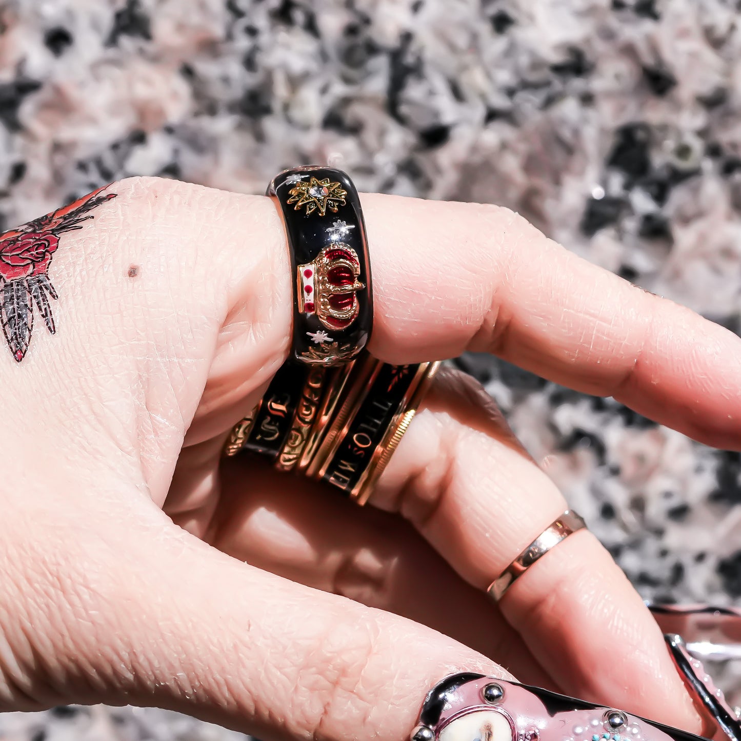 Royal destiny crown ring - black × red / ＃8