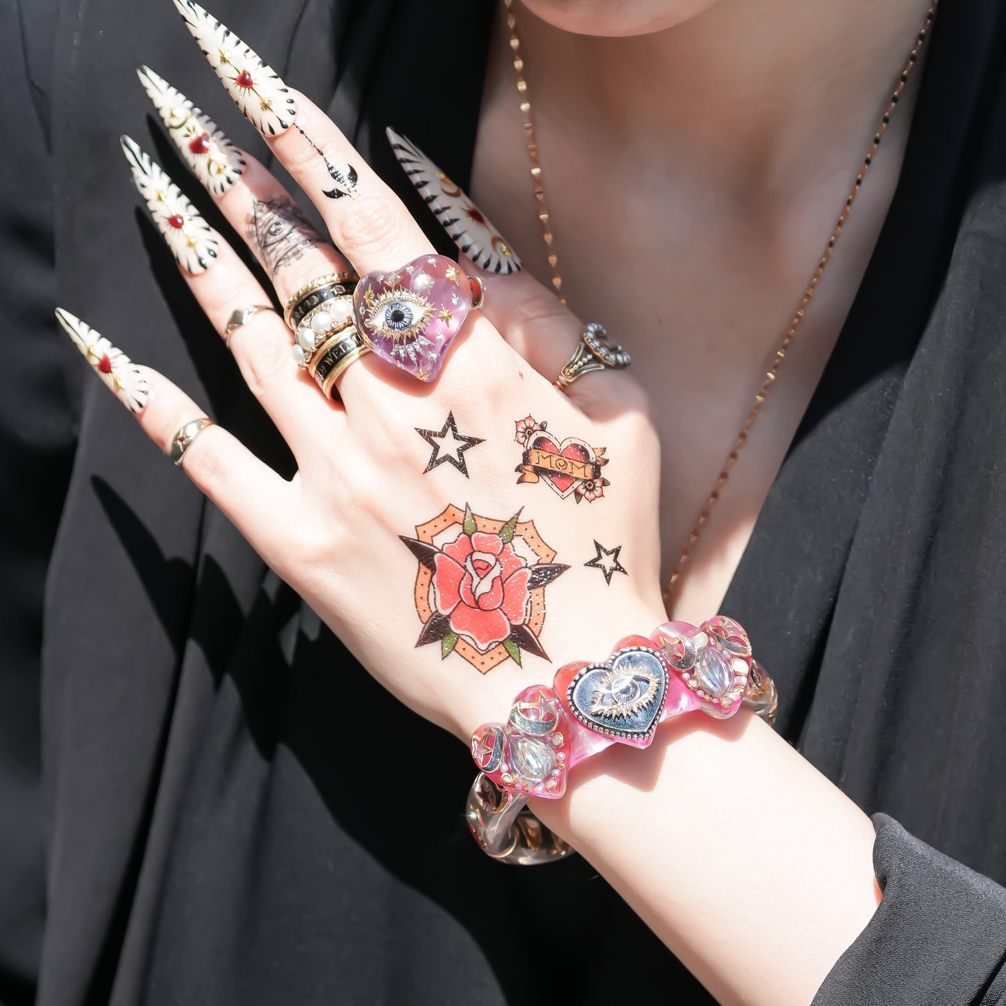 LOVE BRACELET / TRIPLE HEART / EYE / PINK / BLUE