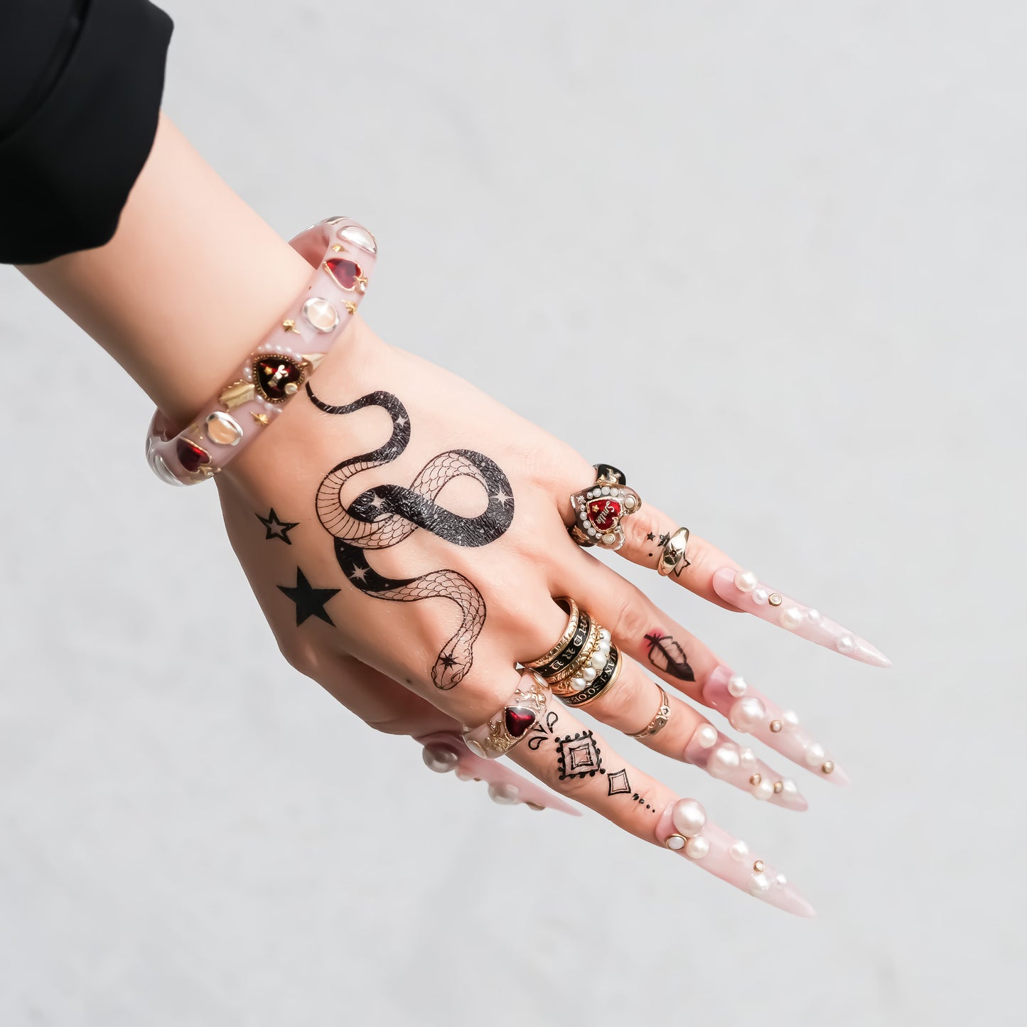 LOVE BRACELET / ARROW HEART / PEARL / SMOKY PINK