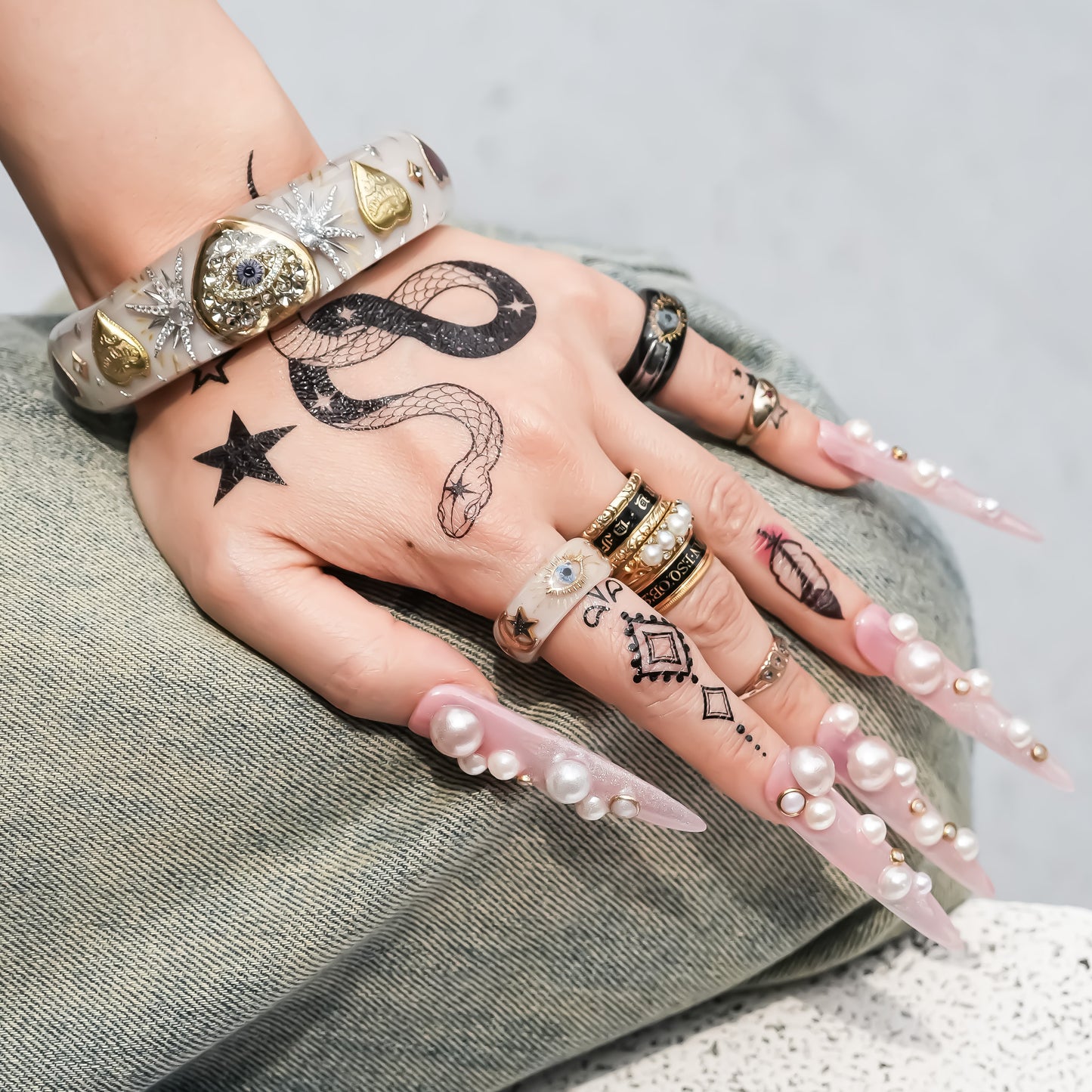 LOVE BRACELET / EYE / HEART / HORSESHOE / SMOKY BEIGE