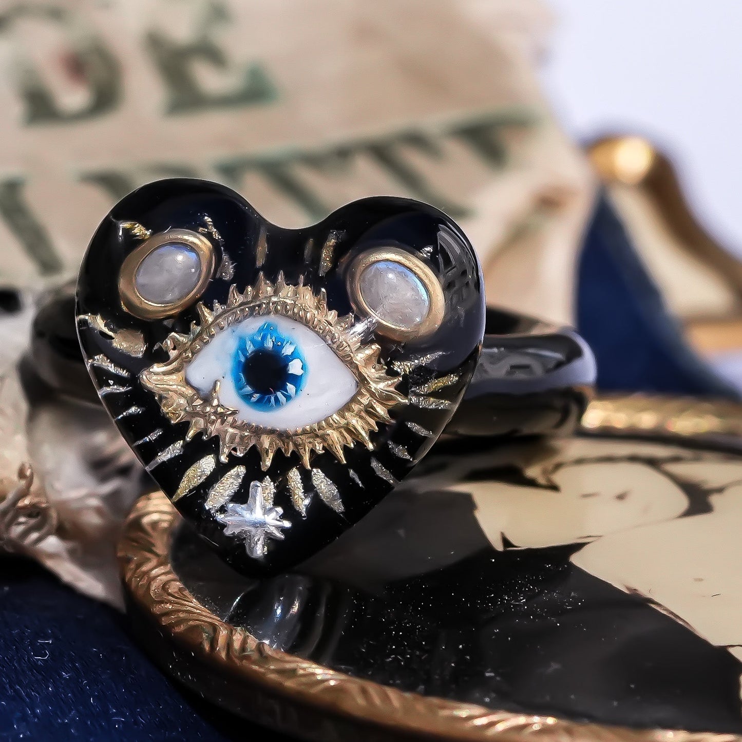 Sacred eye heart ring - black × pearl / ＃11