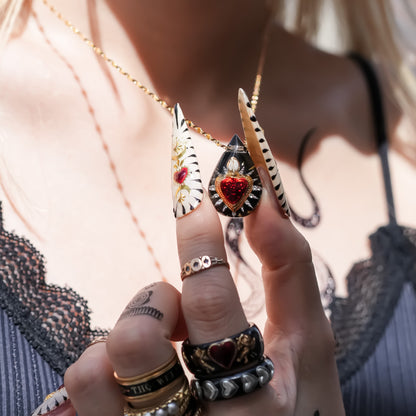 LOVE NECKLACE / DROP / CRYSTAL / BLACK