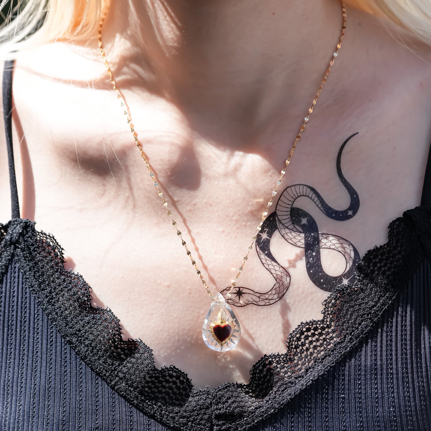 LOVE NECKLACE / DROP / CRYSTAL / CLEAR