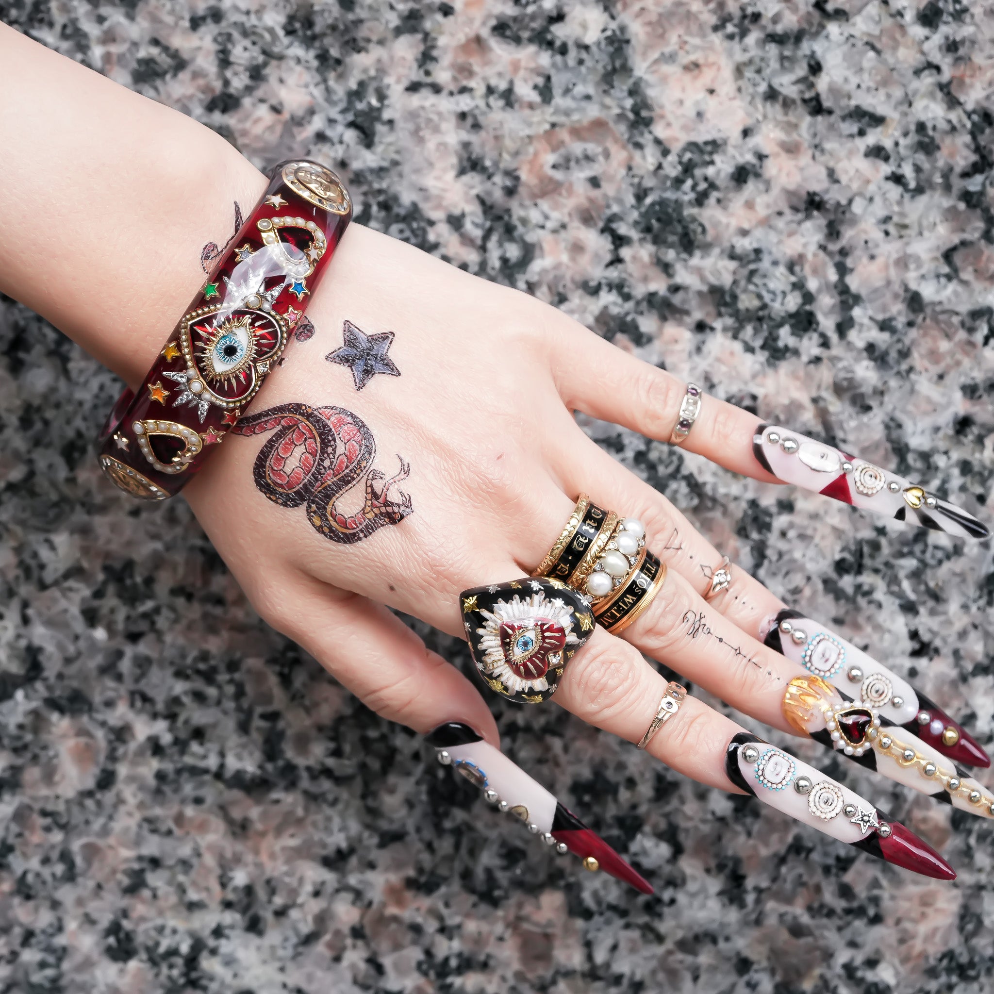 Sacred eye heart bracelet - red × rainbow – RUKA