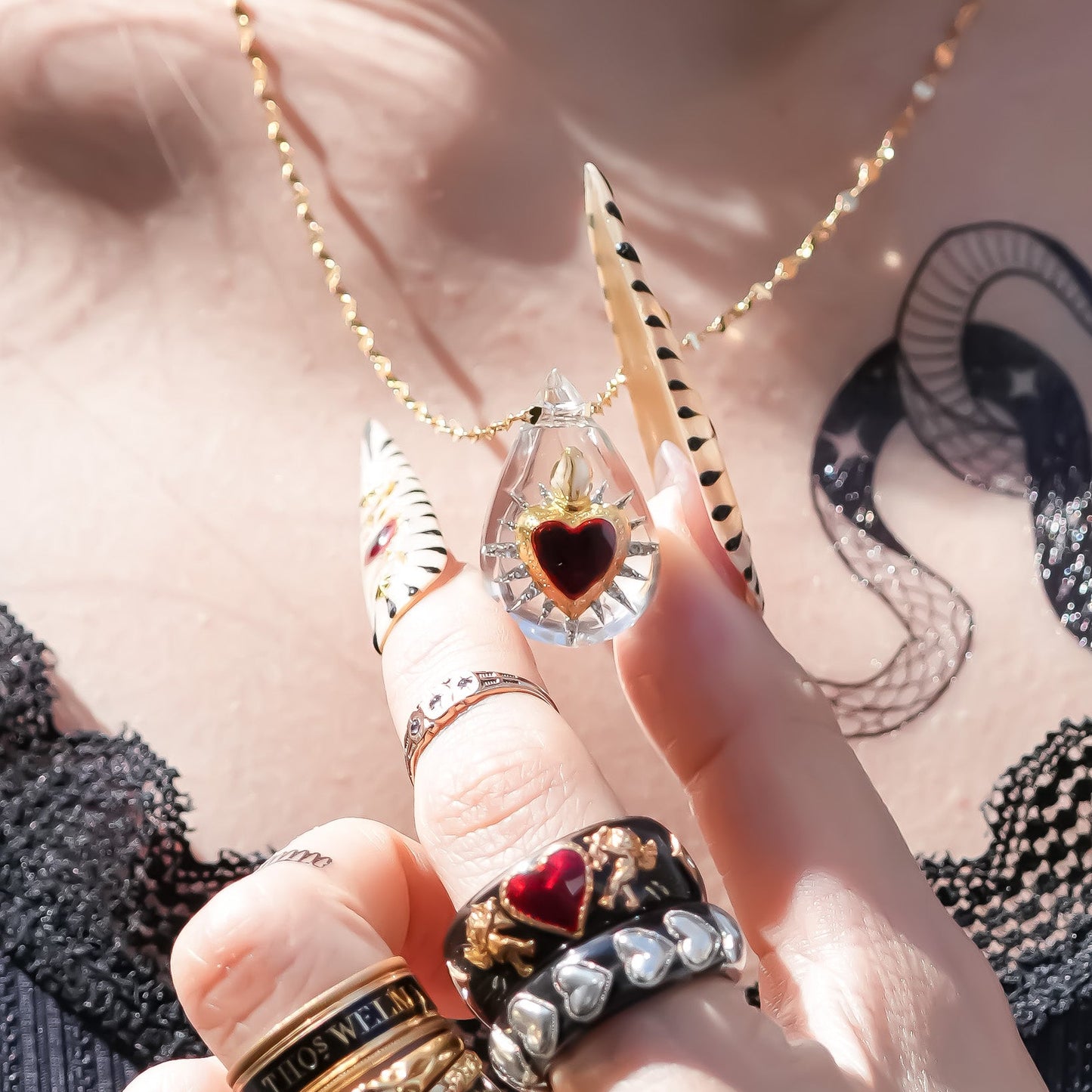 LOVE NECKLACE / DROP / CRYSTAL / CLEAR