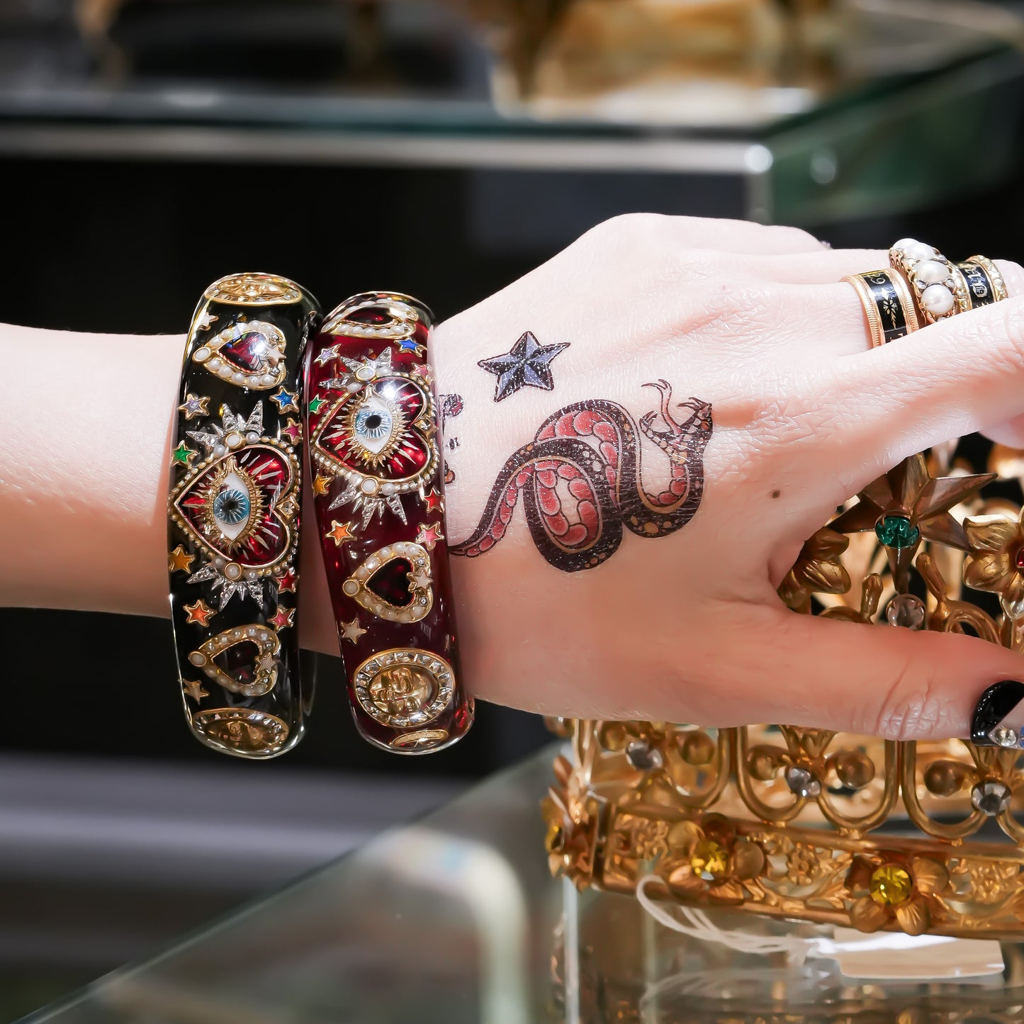 Sacred eye heart bracelet - red × rainbow