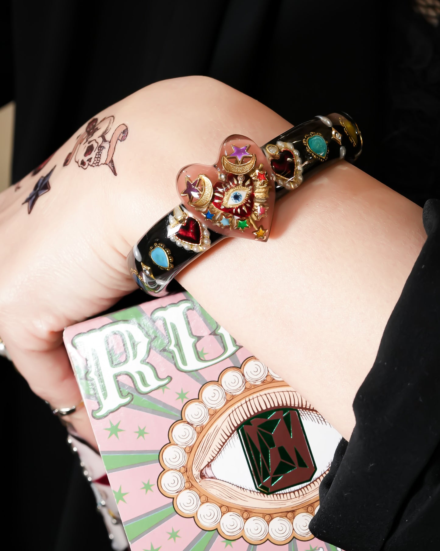 Mystic eye heart bracelet - black × smoky pink