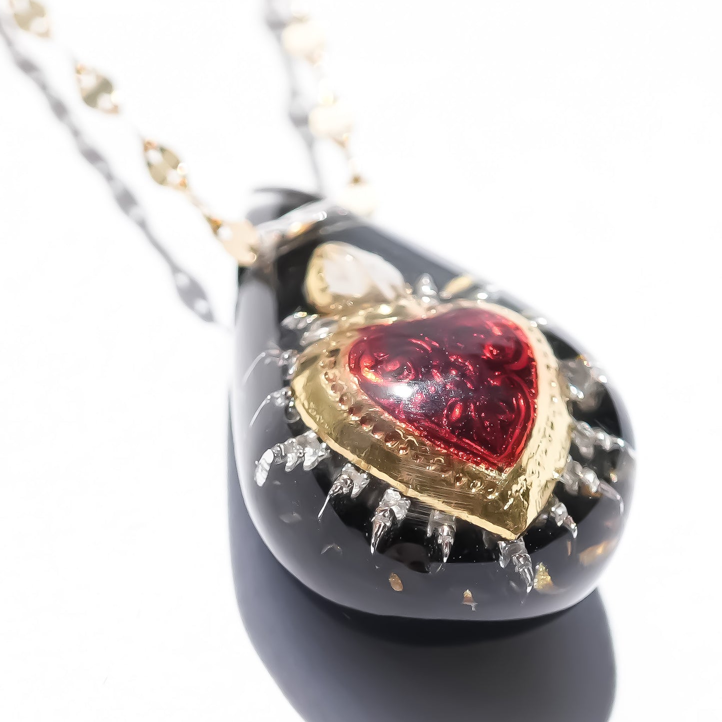LOVE NECKLACE / DROP / CRYSTAL / BLACK
