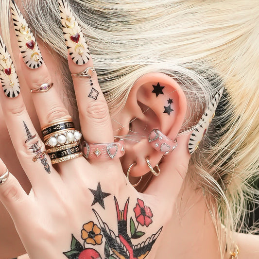 LOVE EARCUFF / HEART / SMOKY PINK