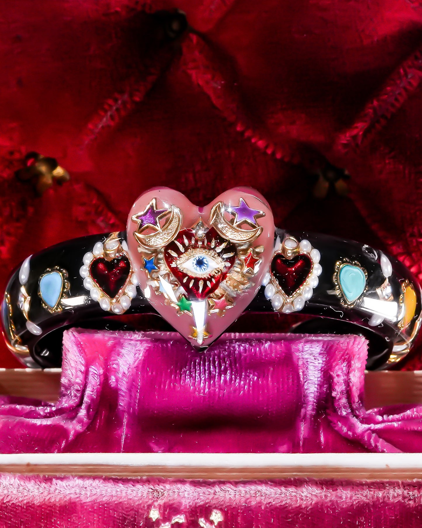 Mystic eye heart bracelet - black × smoky pink