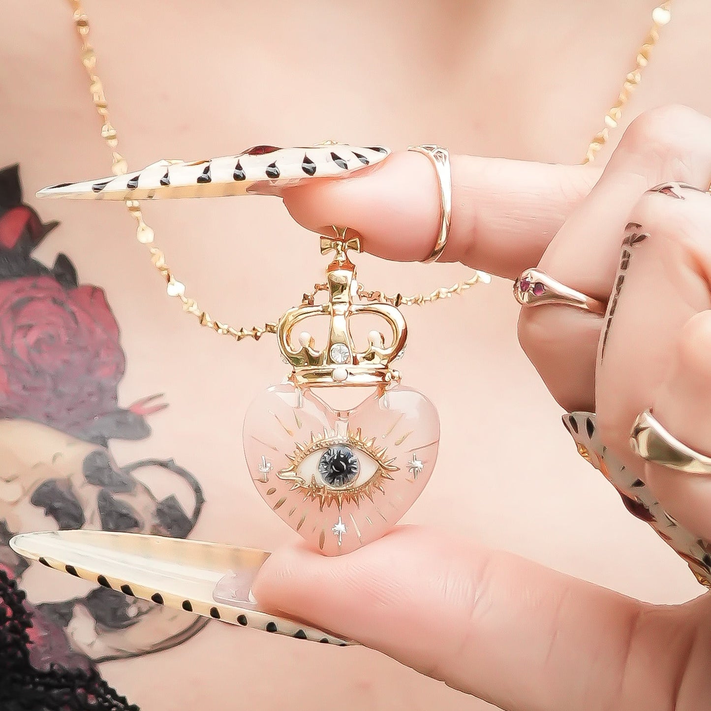 LOVE NECKLACE / EYE / HEART / CROWN / SMOKY PINK