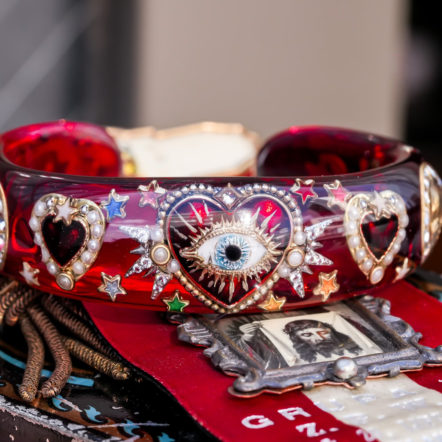 Sacred eye heart bracelet - red × rainbow