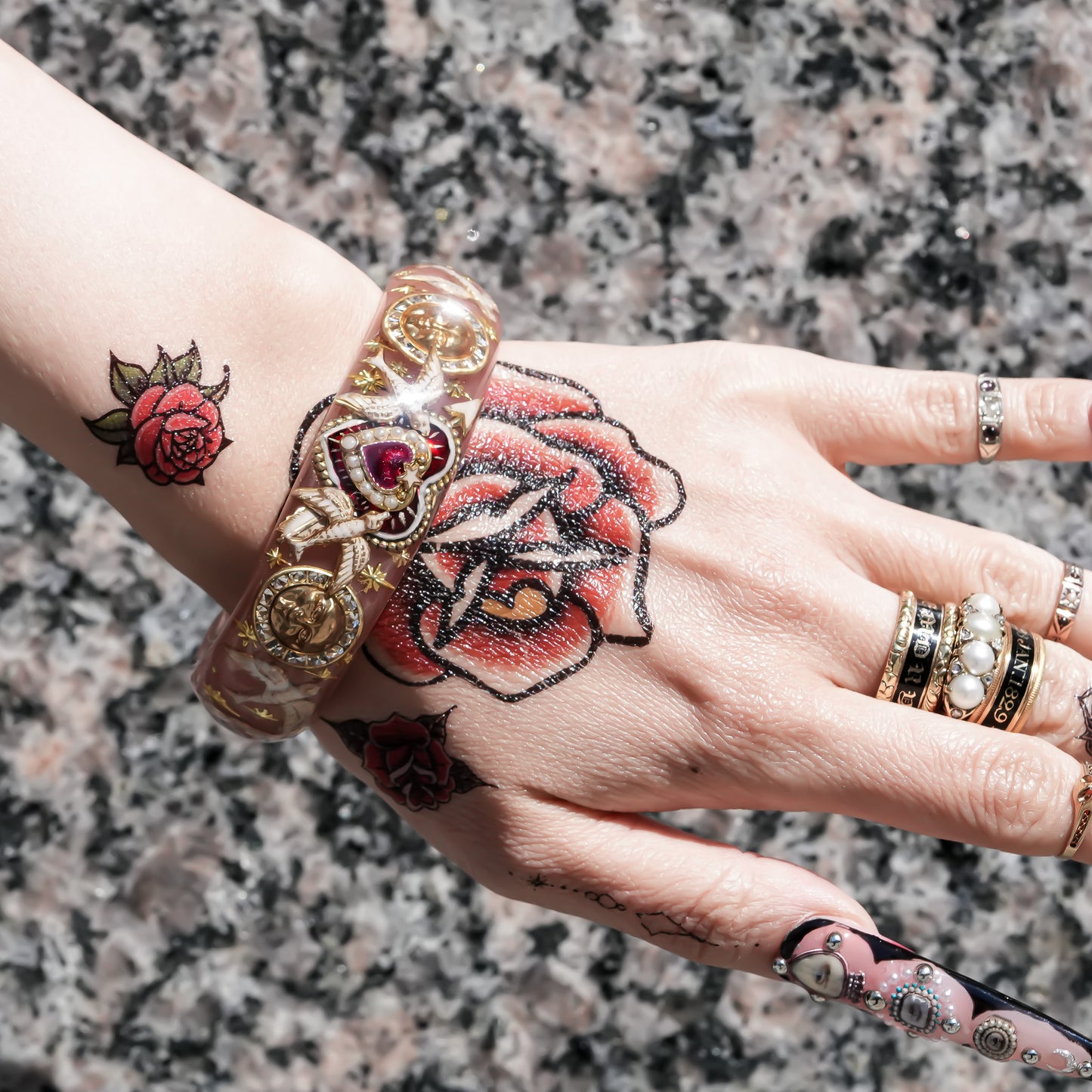 Lucky swallow heart bracelet – Smoky pink×Red